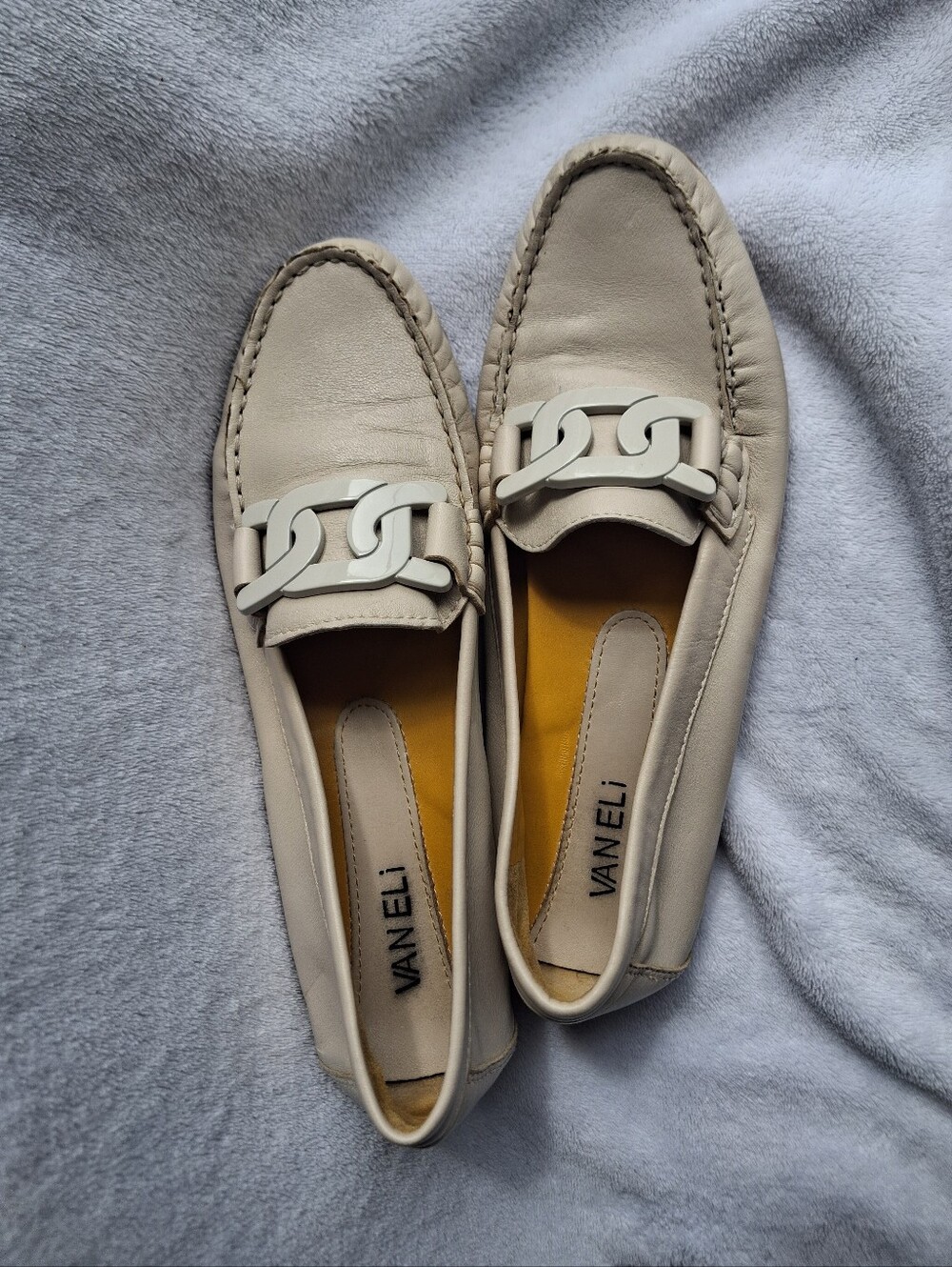 Vaneli Cream Leather Chain-Link Loafers
